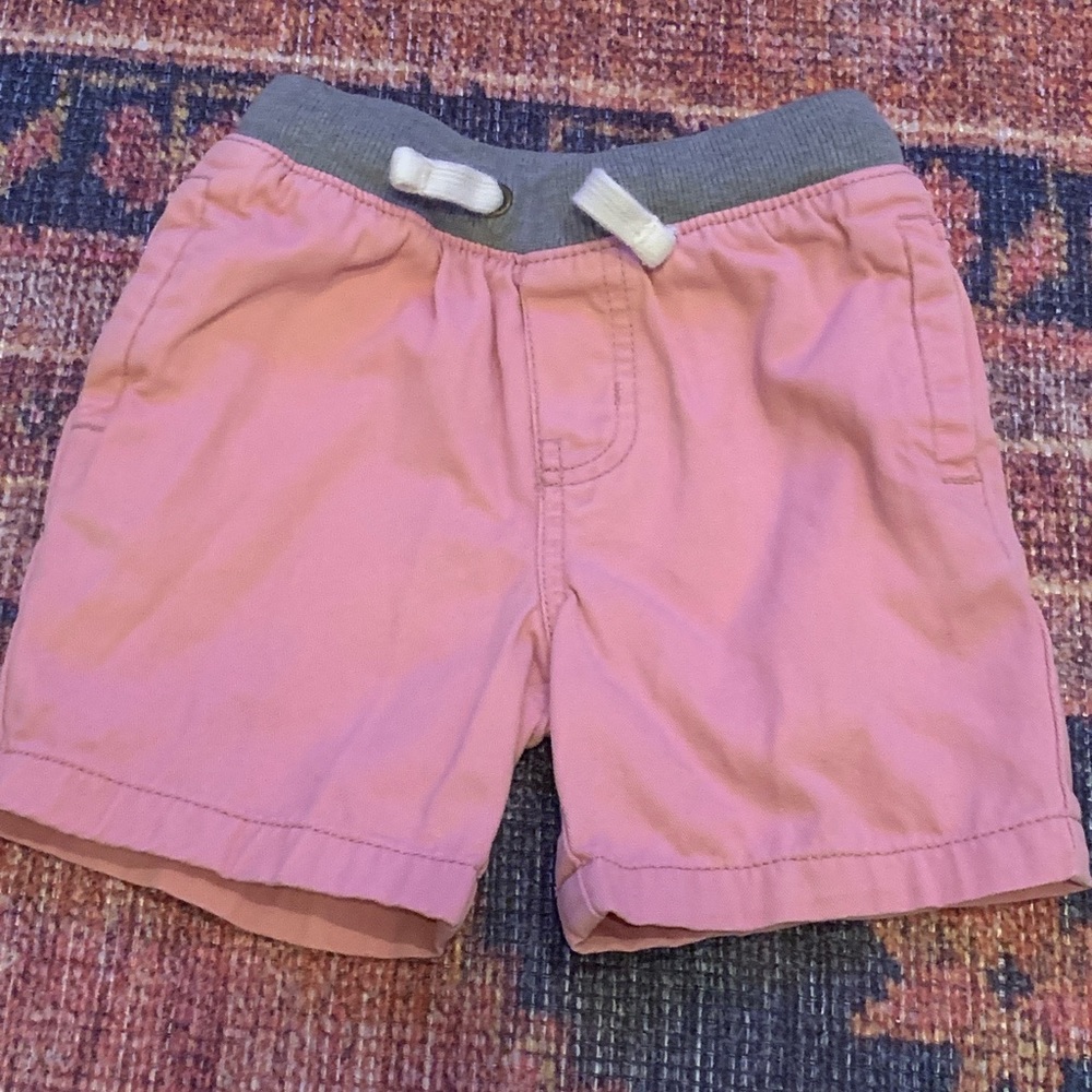 6 pairs of size 3T boys shorts! Old Navy, Cat and Jack and Garanimals.